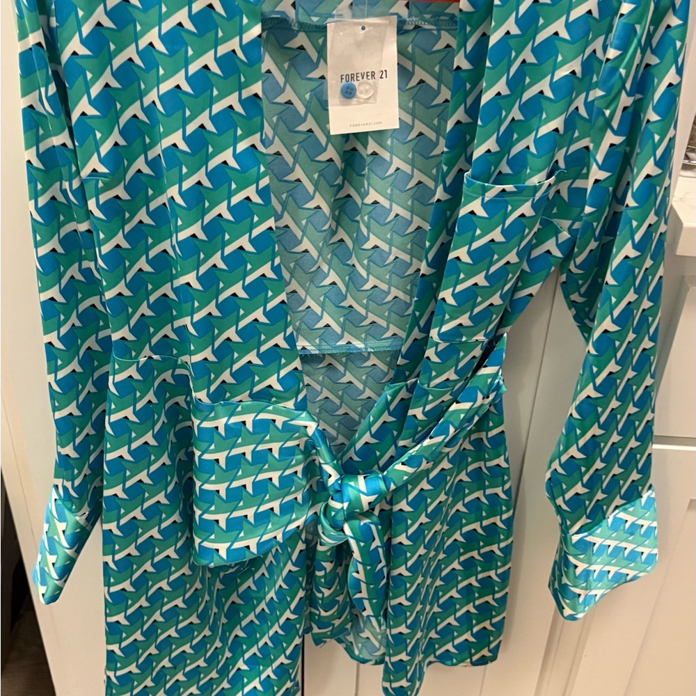 Forever 21 Blue Wrap Dress with Bell Sleeves and Plunge Neckline - Picture 7 of 8